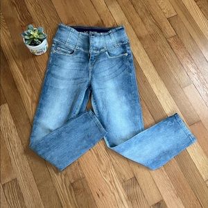 No boundaries juniors high rise women jeans Size 7